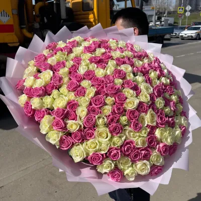 Купить 201 Розовая и Белая роза микс