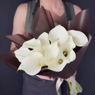 Купить Белые Каллы 9 шт