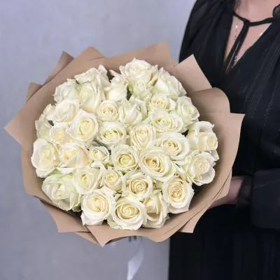 Купить Белые розы 25 шт
