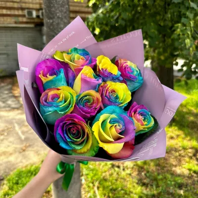 Купить Букет из 11 радужных роз