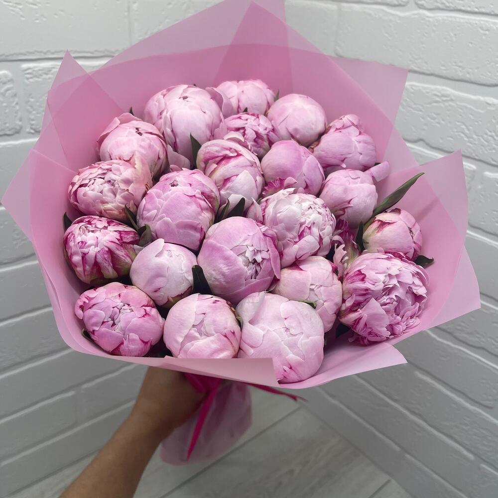Заказ цветов: Букет из 21 розового пиона - ракурс 1
