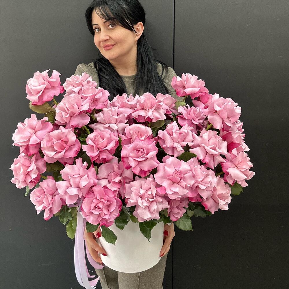 Заказ цветов: Французские розы 45 шт в коробке - ракурс 2